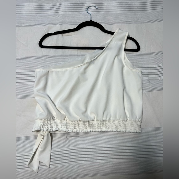 White, one shoulder crop top - Picture 4 of 7